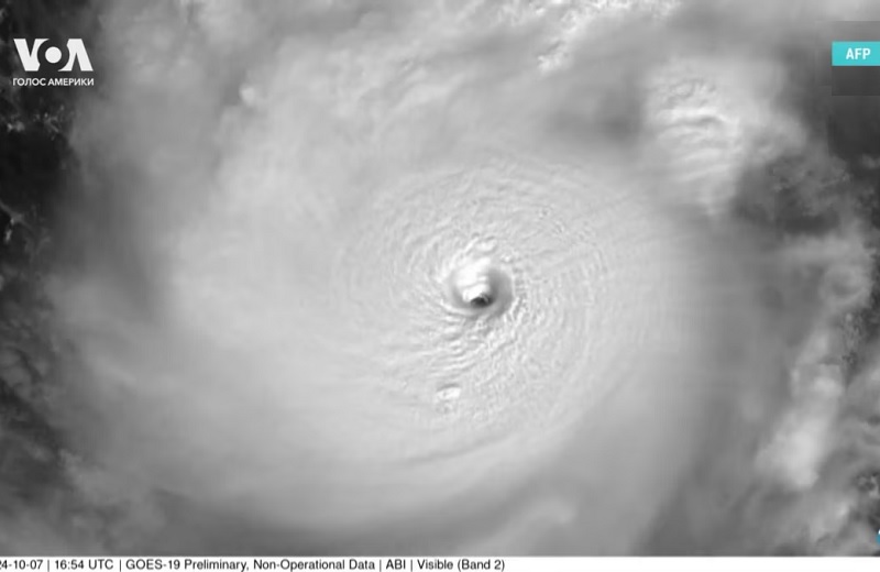 Мощнейший ураган "Милтон" может накрыть США Мощнейший ураган "Милтон" может накрыть США