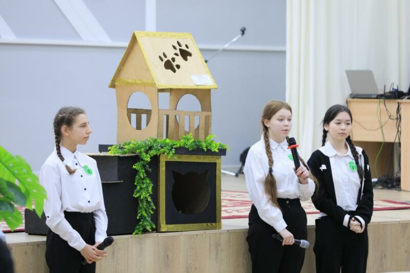 "Таза Қазақстан": Ақтөбеде кайта өңделген тұрмыстық қалдықтардан бұйымдар жасалды