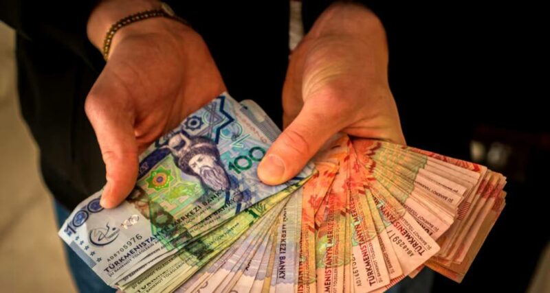В Туркменистане наблюдается дефицит наличных денег В Туркменистане наблюдается дефицит наличных денег
