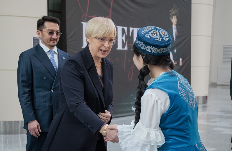 Словения Президенті Nazarbayev University студенттеріне дәріс оқыды Словения Президенті Nazarbayev University студенттеріне дәріс оқыды