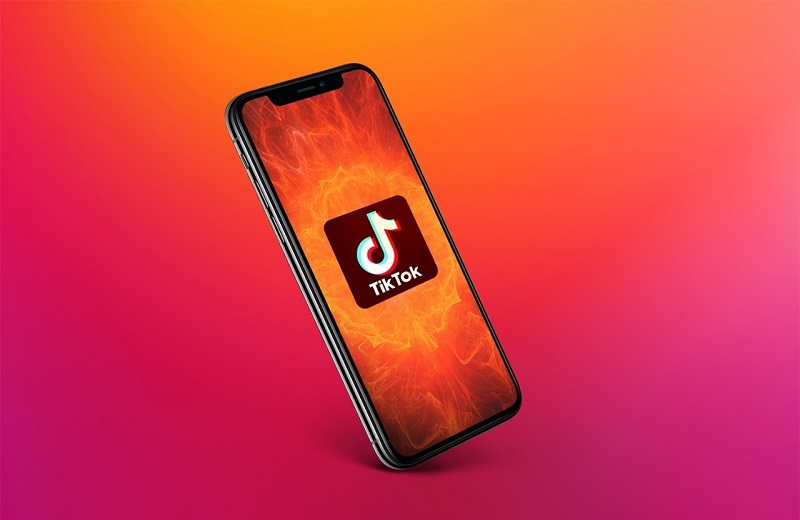 Смотрели YouTube и тиктоки — какими приложениями чаще всего пользовались дети в начале 2025 года