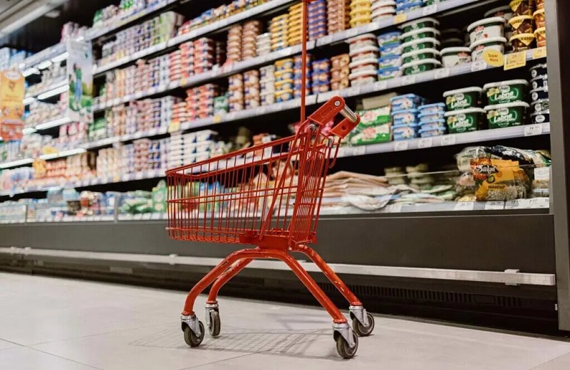 Потребительская уверенность в Казахстане частично восстановилась, но остается под давлением