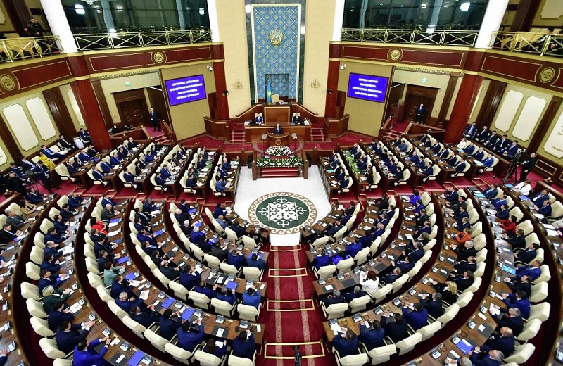 Жаңа саяси жүйедегі Парламент: өкілеттің күшеюі мен халықпен тиімді байланыс Однопалатный Парламент, политическая реформа Казахстана