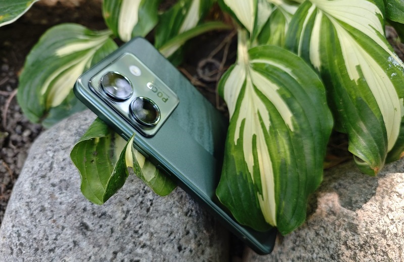 Смартфон POCO M7 Pro 5G вид сзади