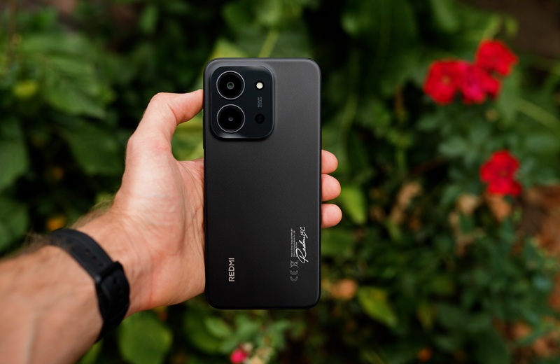 Xiaomi Redmi 15С смартфонын ұсынады: Әсем дизайн. Толықтай баурайтын көрініс. Ұзақ күнге жететін қуат Xiaomi компаниясы Қазақстанда Redmi 15С смартфонын таныстырды.