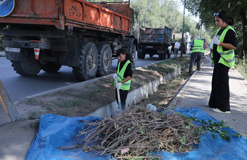 Таза Қазақстан в действии: Алматы объединяется ради чистоты "Таза Қазақстан" в Алматы