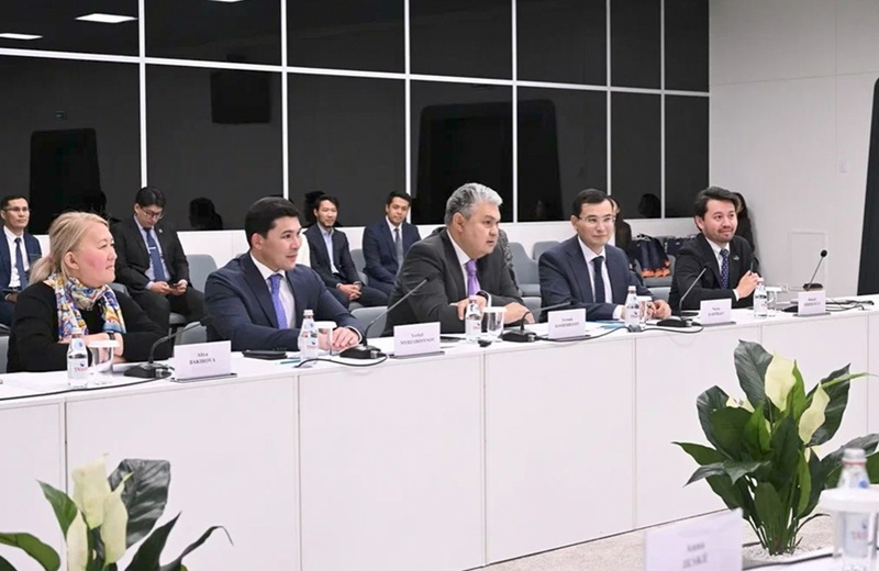 Казахстан и Германия обсудили сотрудничество в сфере туризма и проведение DRV Destination Forum Ермек Кошербаев встретился с делегацией DRV, а также ведущими туроператорами Германии и обсудил вопросы сотрудничества в сфере туризма