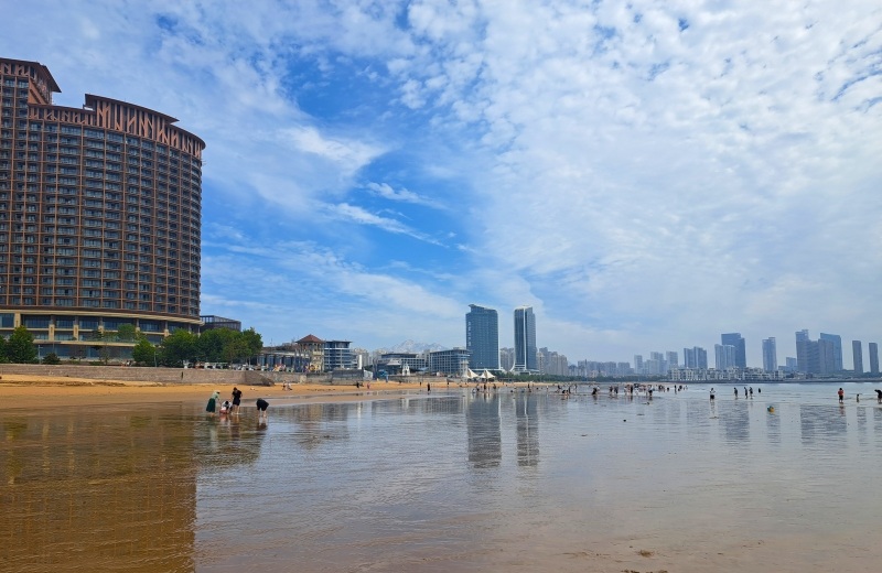 Город Циндао со стороны моря 2025