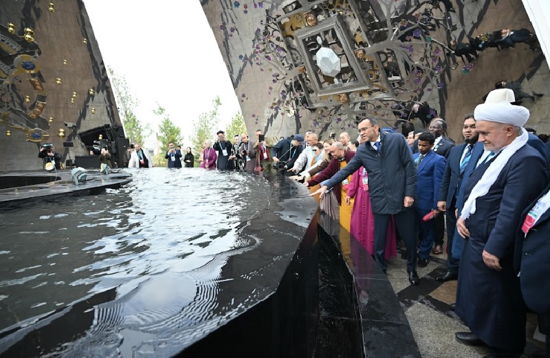 Парк мира и согласия в Астане