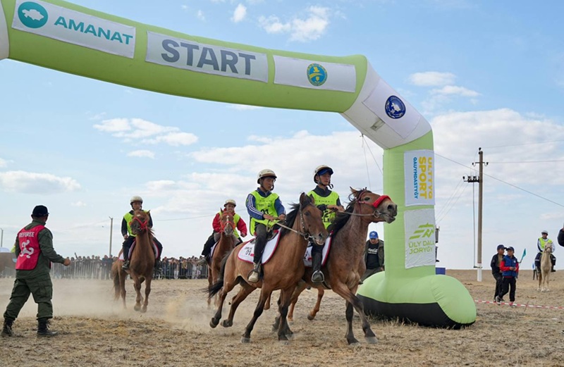 Конный марафон Ұлы дала жорығы