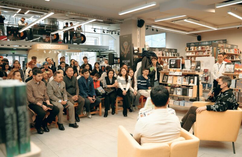 BOOKFEST 2025 — жылдың басты кітап оқиғасы! BOOKFEST 2025 — главное книжное событие года! BOOKFEST 2025 — жылдың басты кітап оқиғасы!