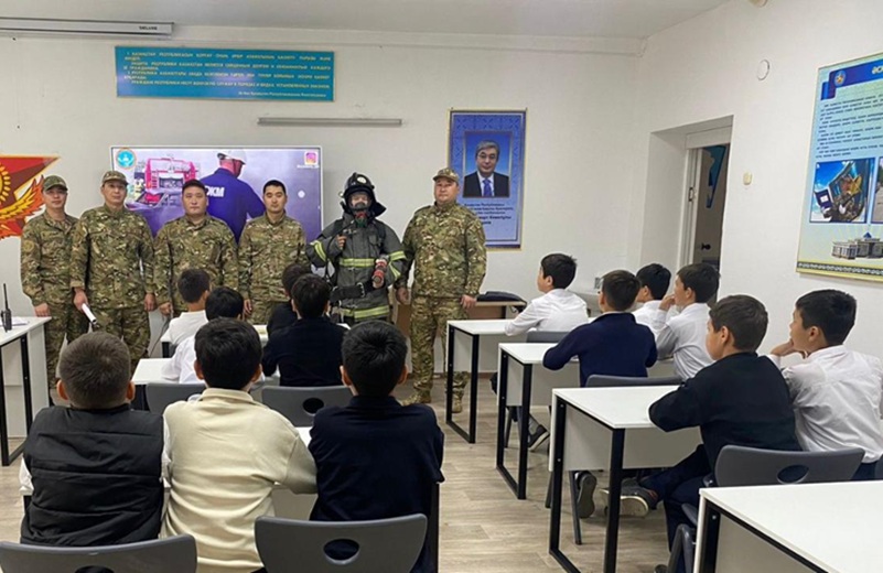 «Жас құтқарушылар» сыныптары Қазақстанның өңірлерінде ашылуда