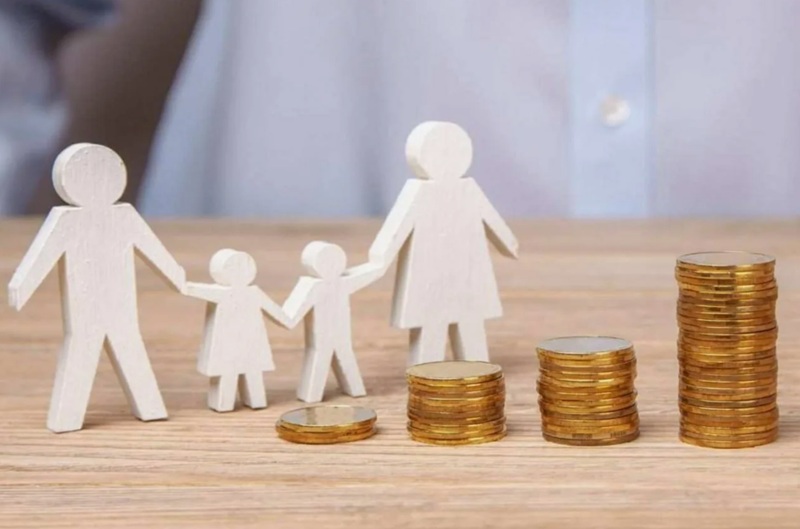 В Казахстане выросли пособия многодетным семьям и награжденным матерям